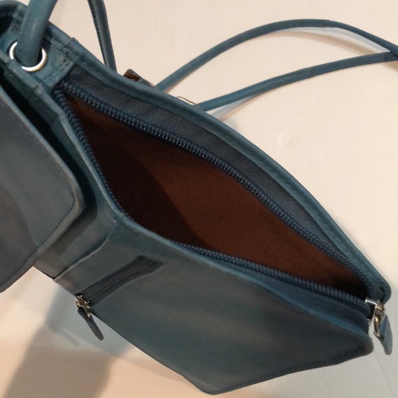 Genuine Leather RFD blocking crossbody purse - Picture 3 of 13